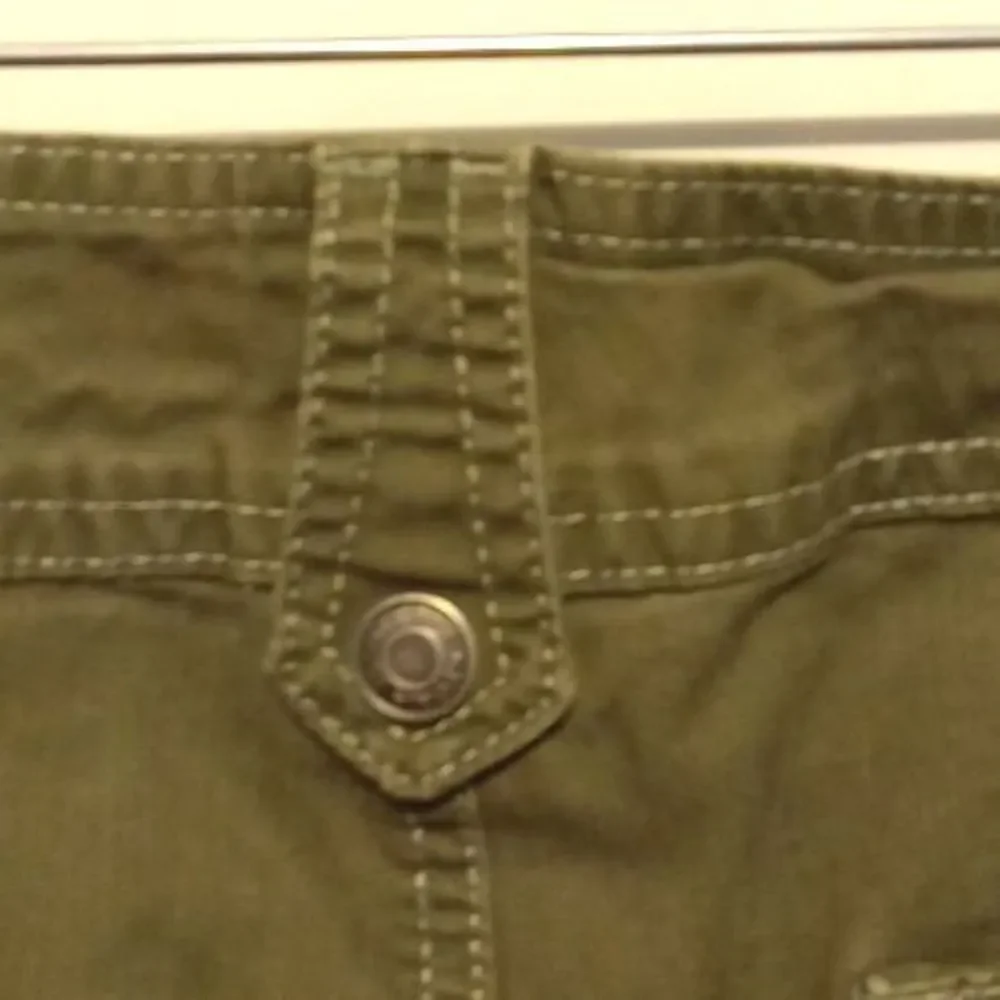 Gloria Vanderbilt Green Capri's‎  Women's Size 14